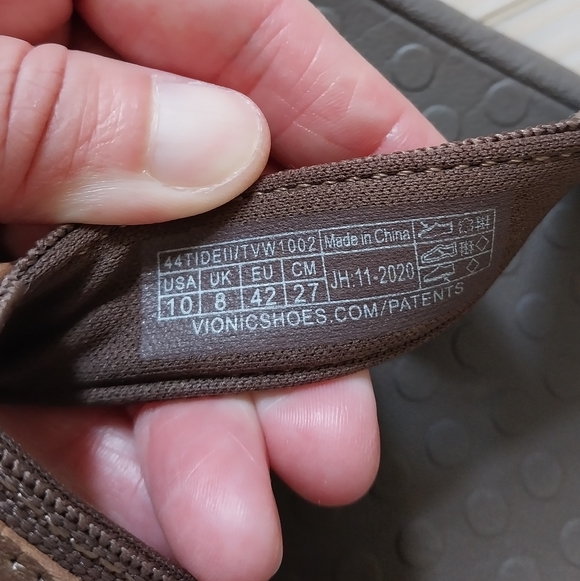 Vionic Tide II Flip Flops - Picture 3 of 4